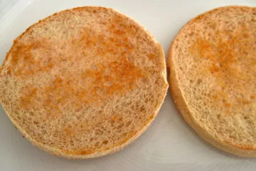 Panecillos tostados.