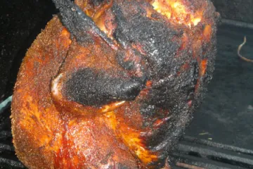 Pollo a la cerveza en barbacoa.
