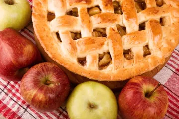 Tarta enrejada de manzana.