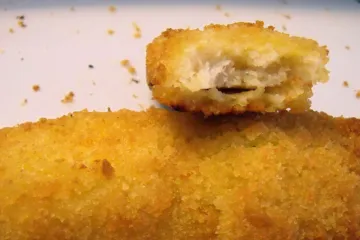 Varitas de pescado cocinadas al horno.
