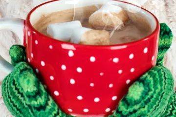 Chocolate caliente con malvaviscos.