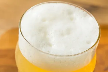 Una clara de cerveza.