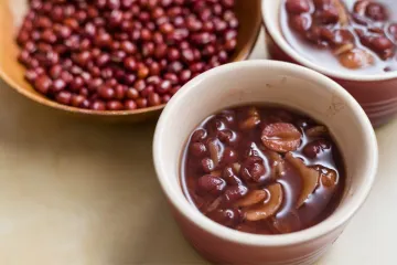 Judías azuki en sopa.