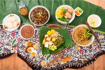 Selección de comida de Indonesia.