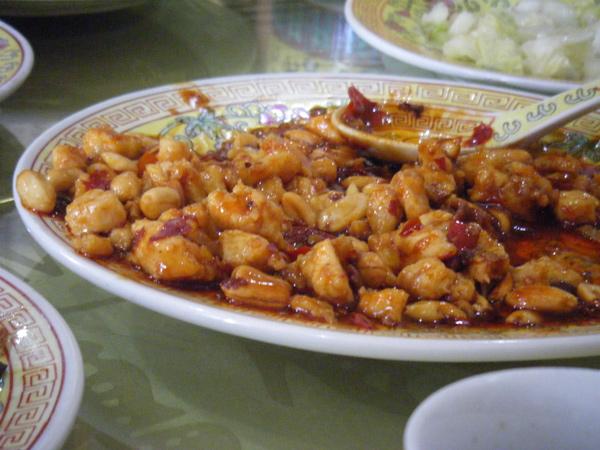 Comida china ya en la mesa.