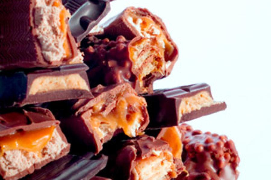 Fudge cubierto con chocolate.