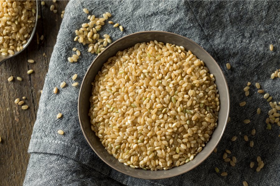 Arroz integral de grano corto.