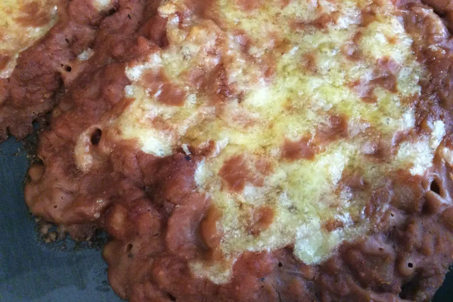 Detalle de frijoles refritos al estilo del rancho.