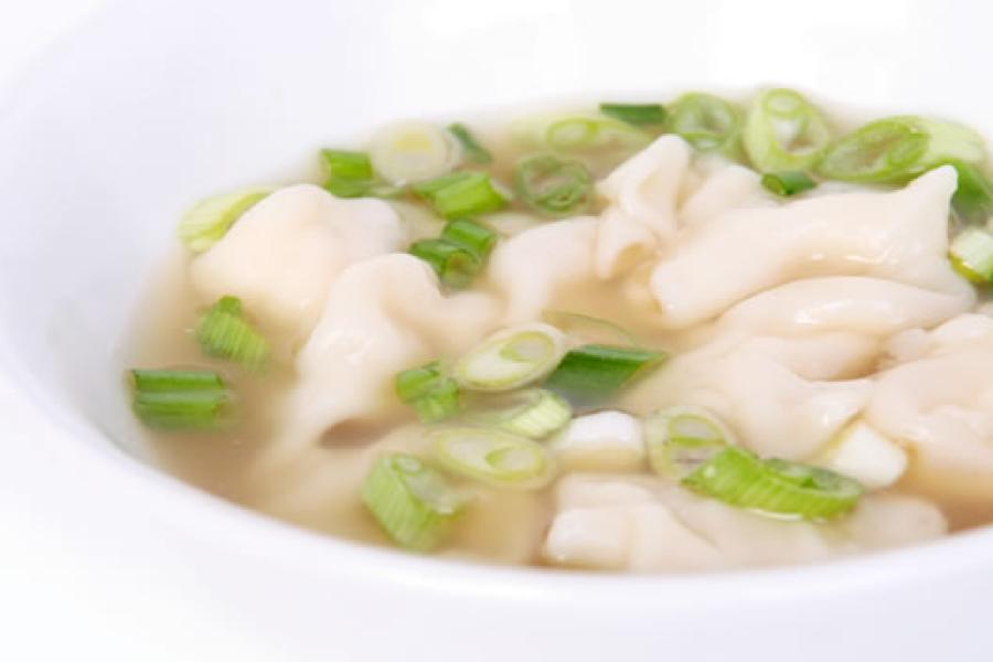 Sopa de calamares, cocina china.
